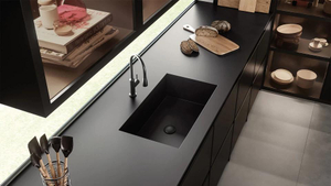 2-atlas-plan-black-kitchen-worktop-clip_960_540_50(1).jpg