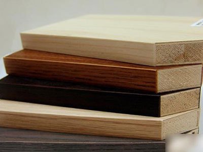 Каковы основные различия между меламиновой плитой и огнестойкой плитой?