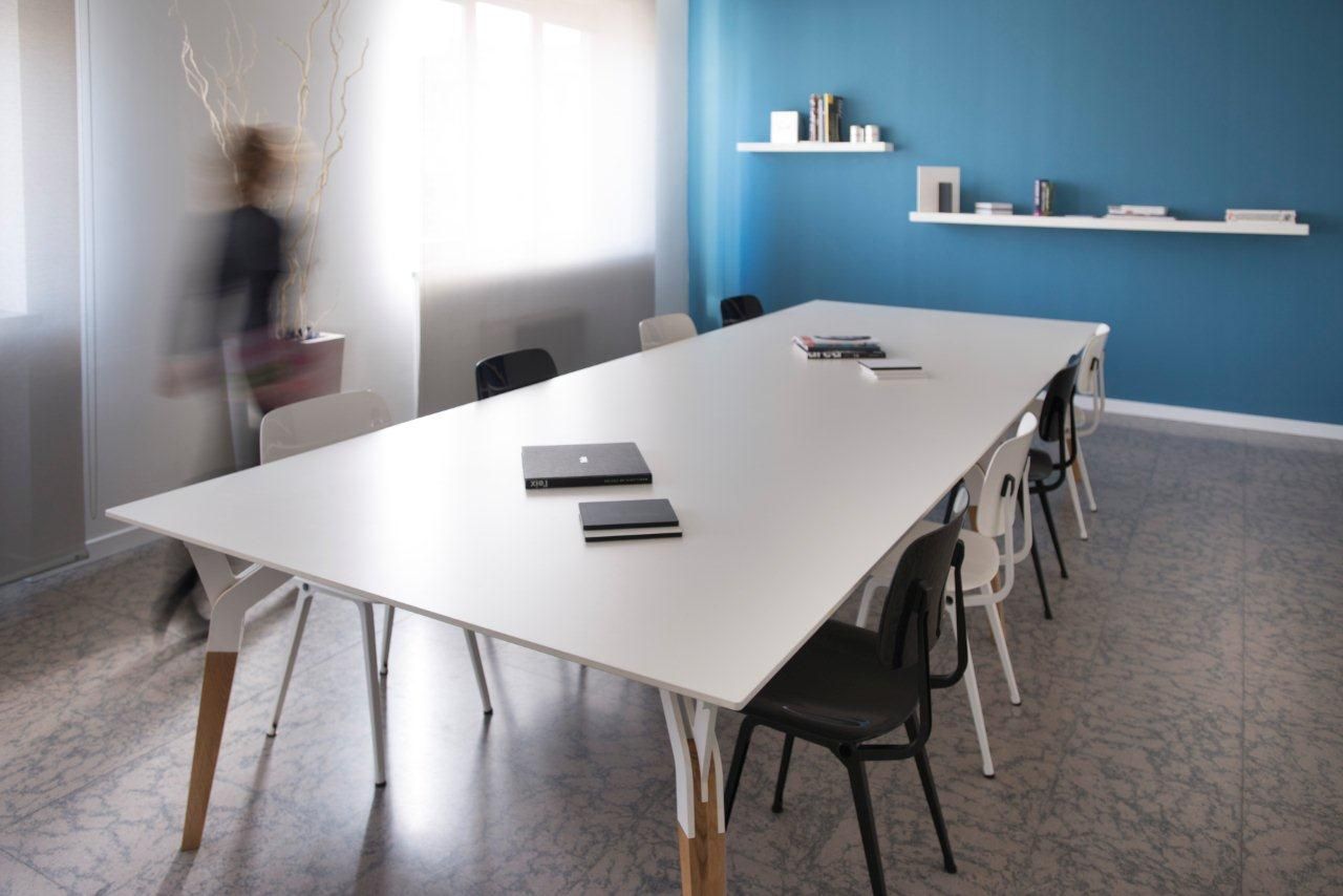 15 крупнейших производителей HPL с одноцветным сердечником в 2026 году: полное руководство для покупателя